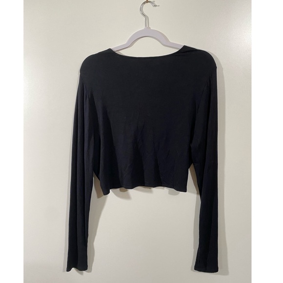 Cabi 3997 ATC Crop Top with Twisted Front Long Sleeve Size Large - Picture 7 of 7